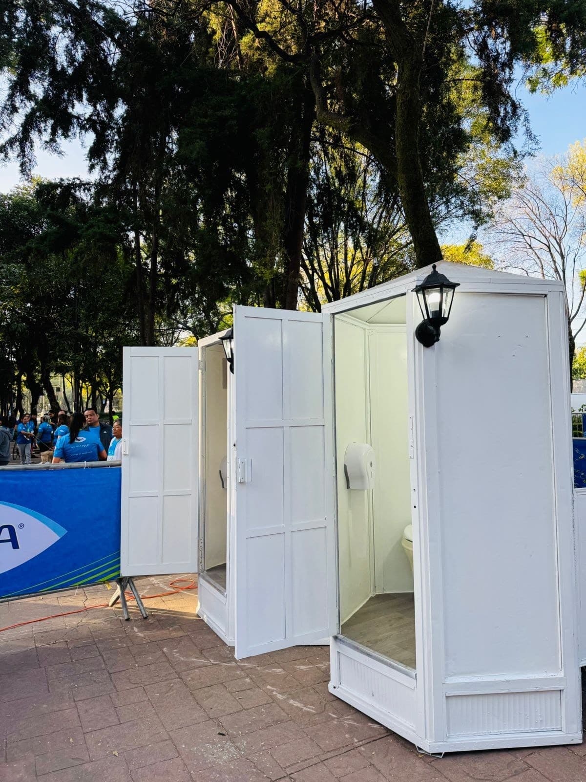 Sanitarios VIP en evento al aire libre
