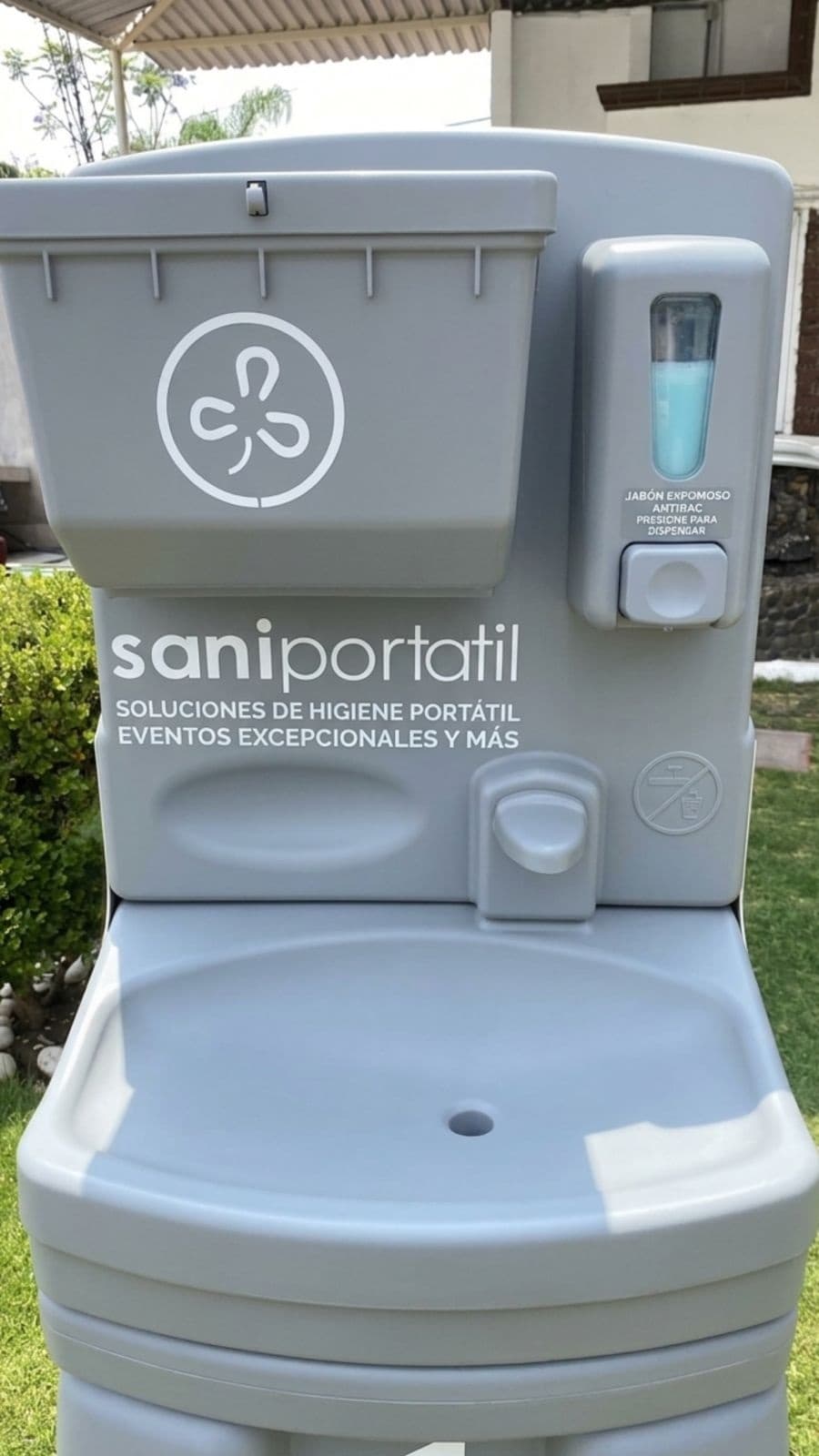 Dispensadores de jabón espumoso y toallas