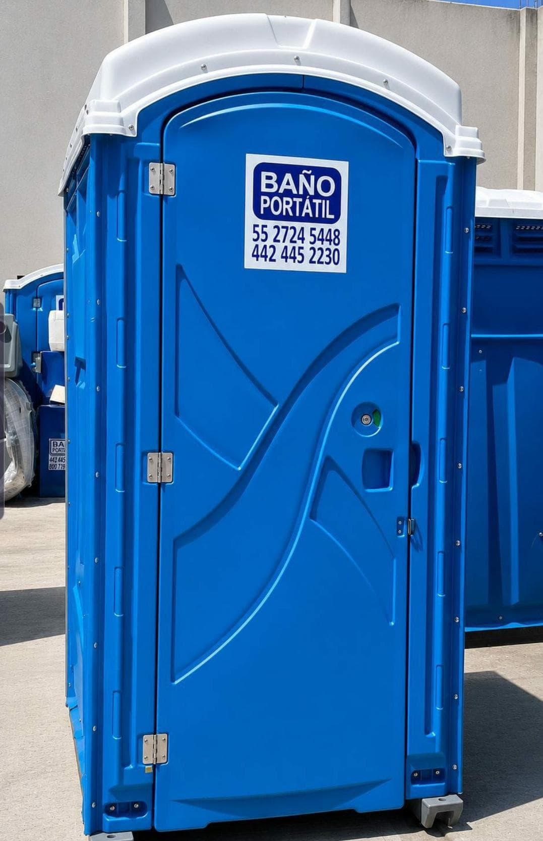 Sanitario Flush exterior rotulado